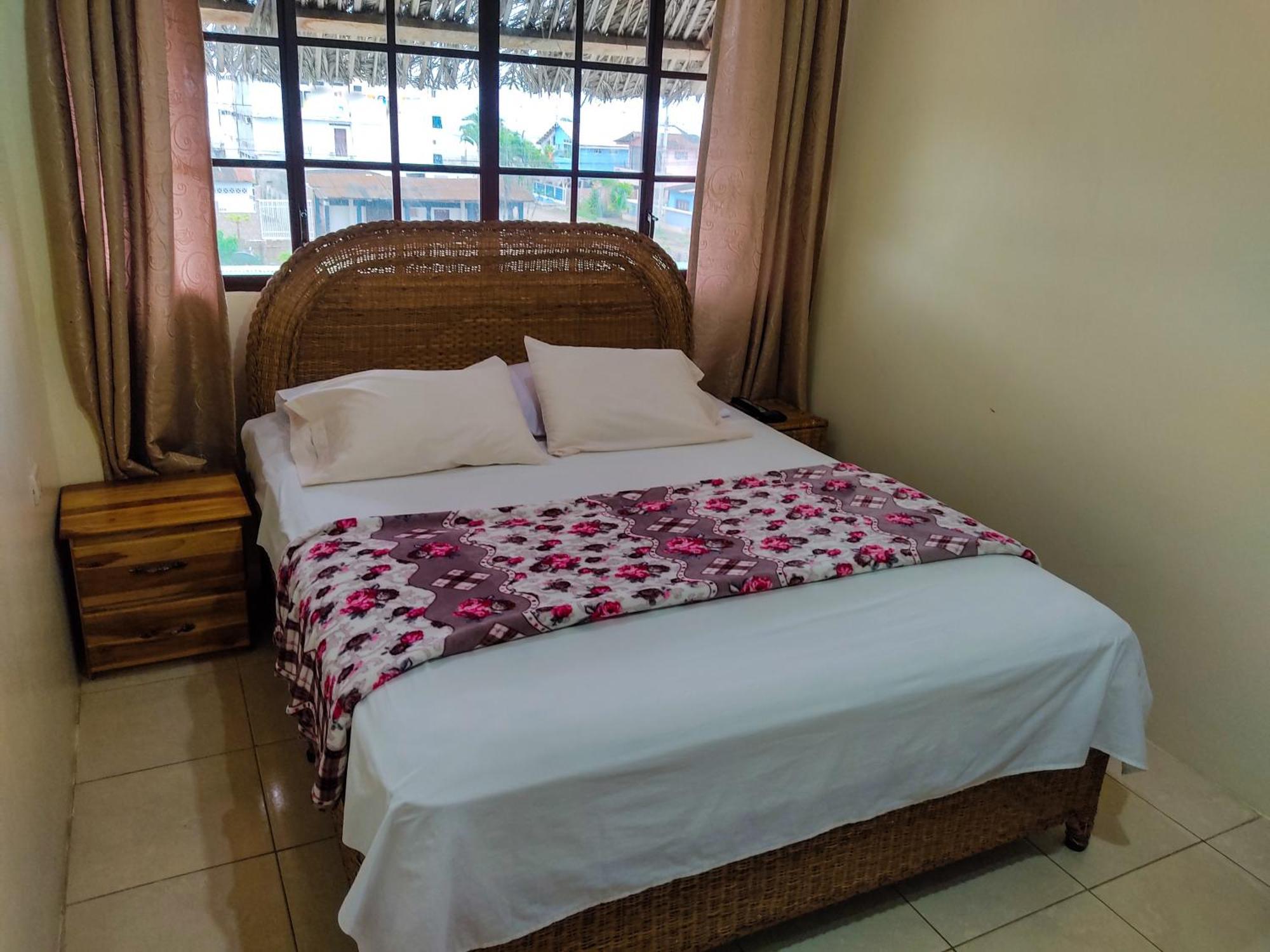 Hostal Poseidon Puerto Cayo Esterno foto