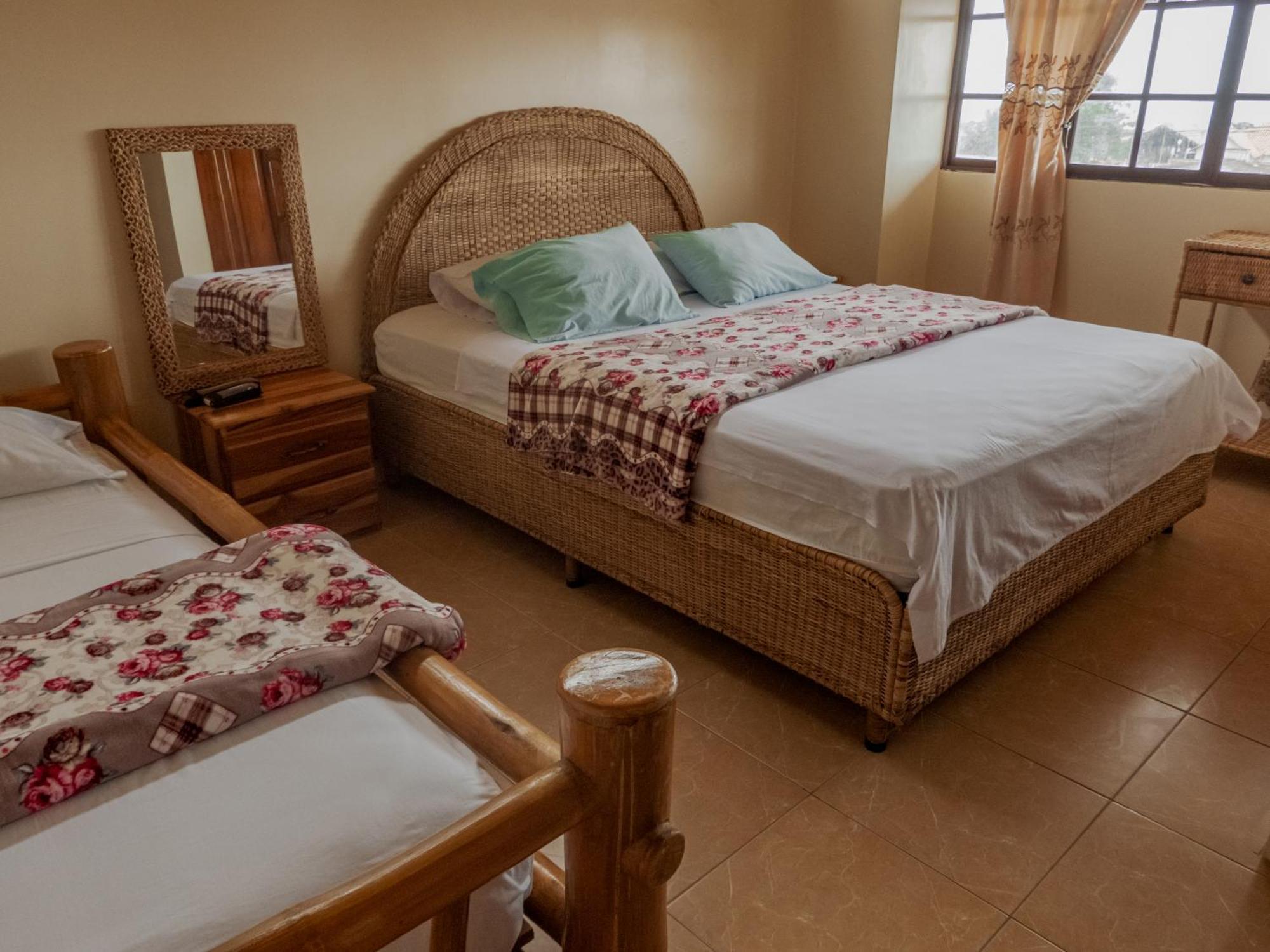 Hostal Poseidon Puerto Cayo Esterno foto