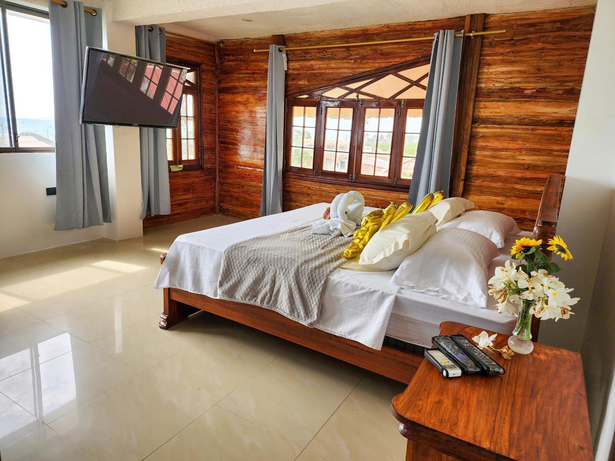 Hostal Poseidon Puerto Cayo Esterno foto
